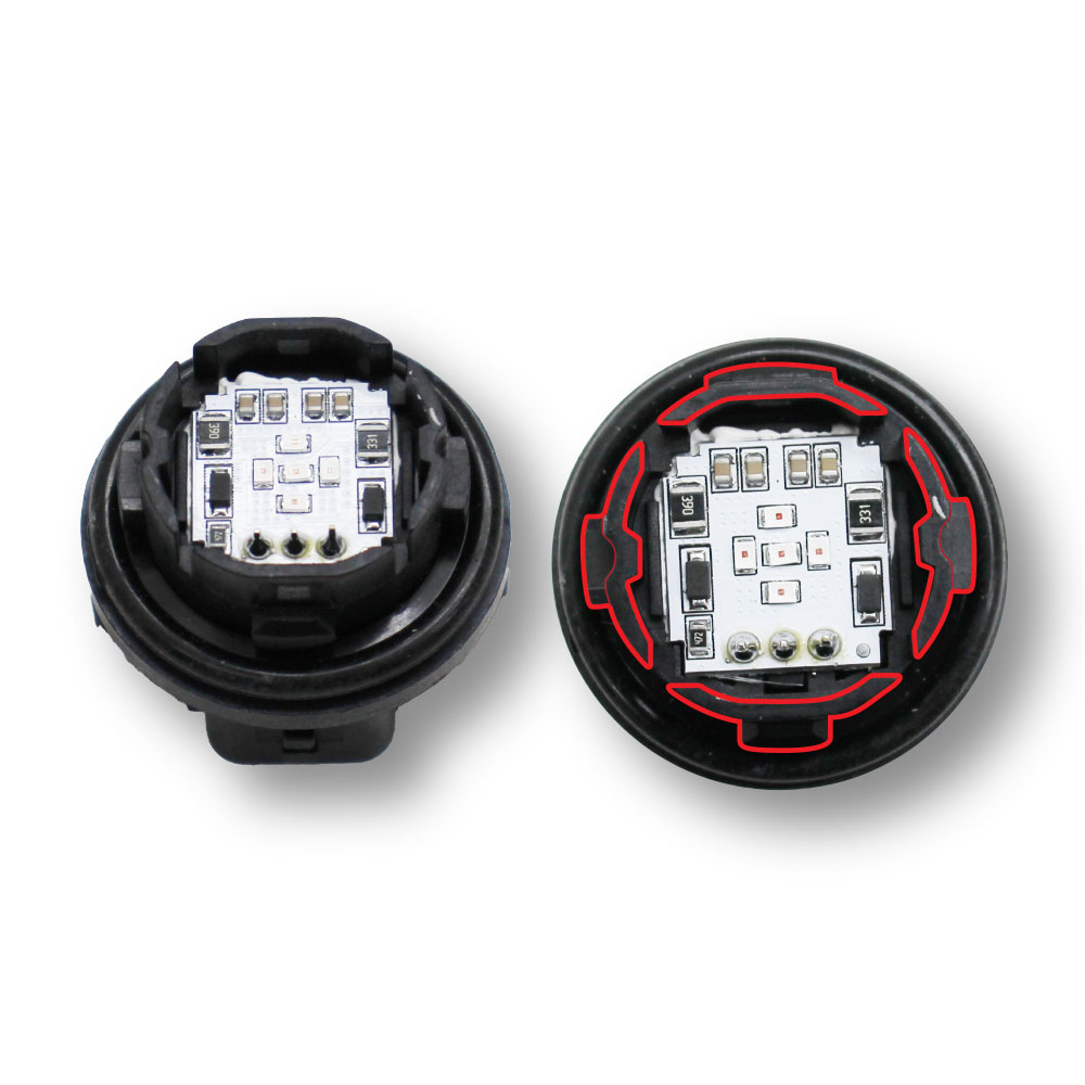 HILUX LED TAILIGHT BULB 3 PIN 5 LED-BULBL15-001A